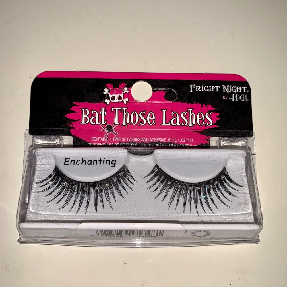 Eyelashes - Picture 6 of 8
